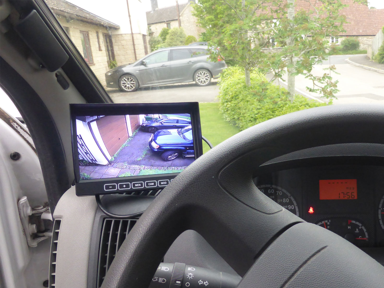 Installation photos of PM61S on a Hobby motorhome